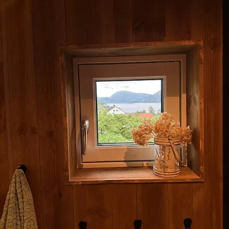 Architectural Gem With Fjord View 펜션 *