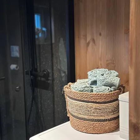 Architectural Gem With Fjord View Feriehus Holmedal